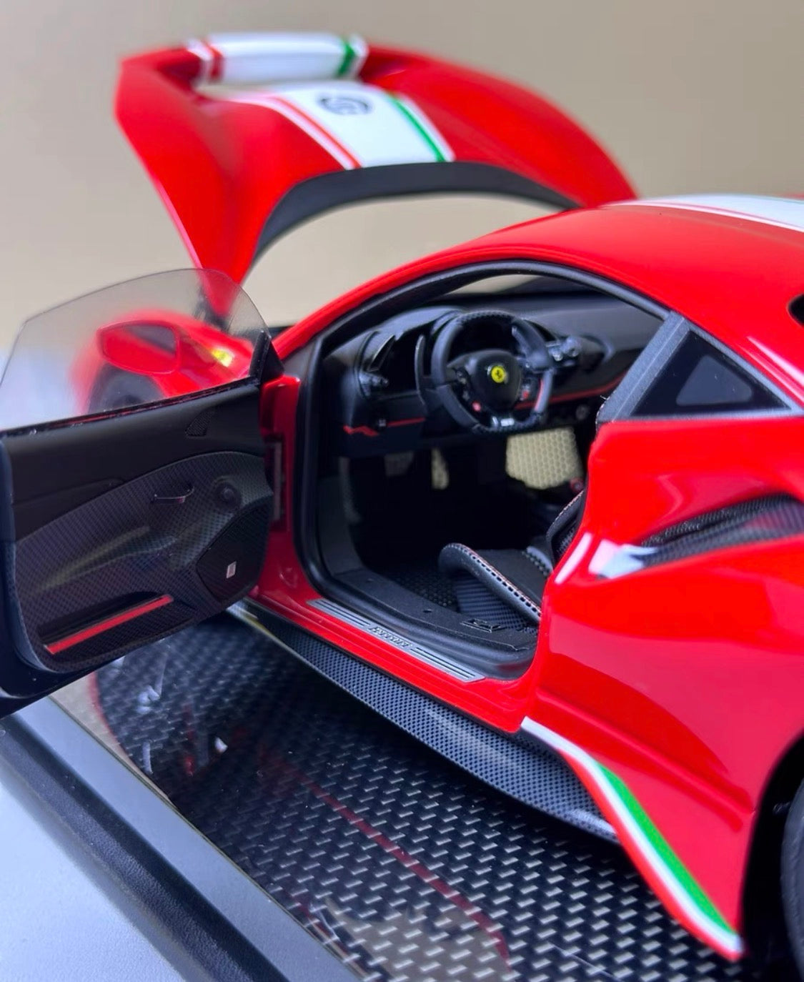 DM PRO 1/18 Ferrari 488 Pista Piloti Fully Open Resin Carbon Base No.51