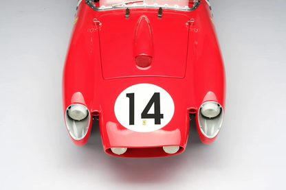 Amalgam 1:8 Ferrari 250 TR 1958 Le Mans Winner Resin Model