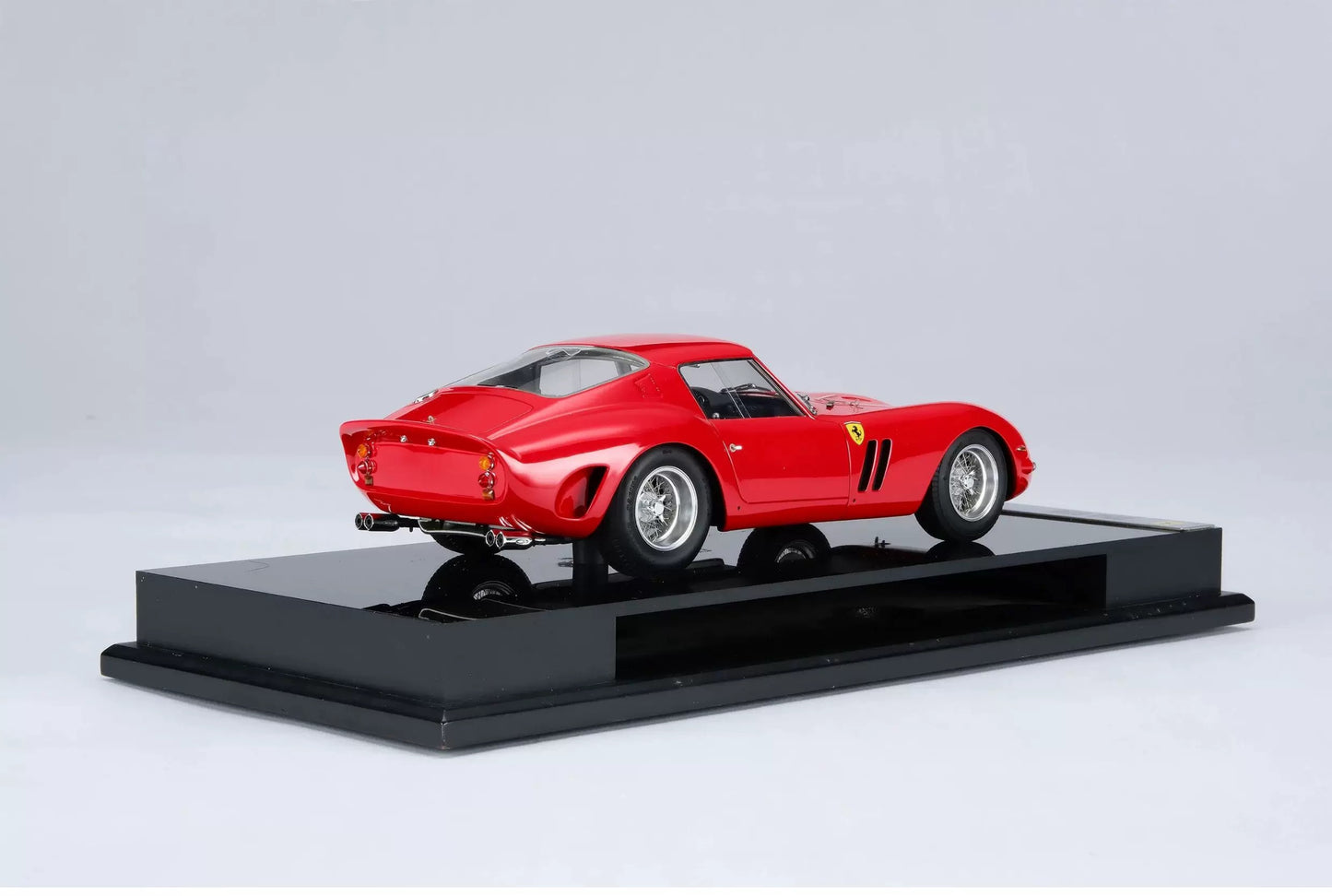 Amalgam 1/18 Ferrari 250 GTO Road Version Resin Model