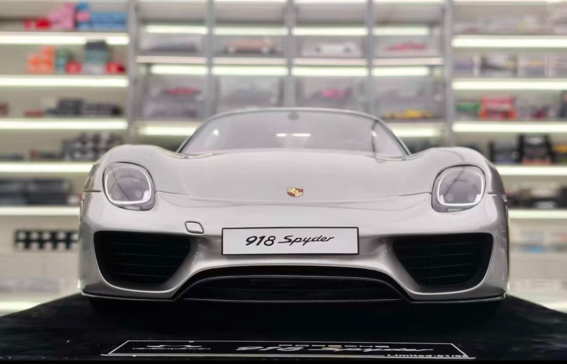 HH Model 1/8 Porsche 918 Spyder Silver Resin Model