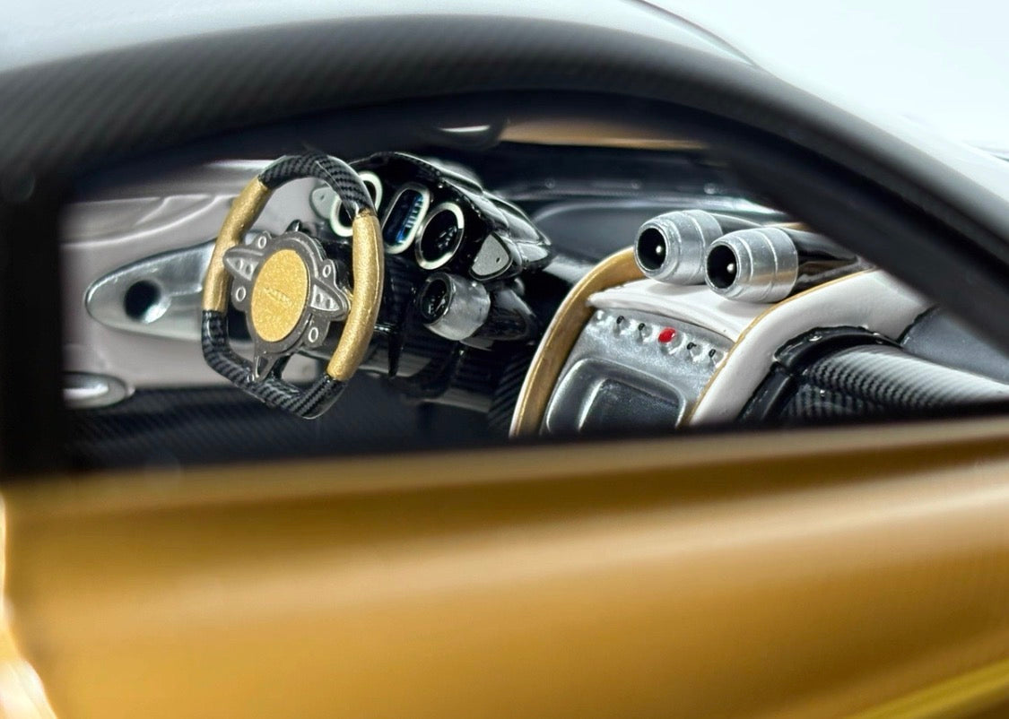 FuelMe Pagani Huayra Brown Carbon Gold Wheels 1/18 Diecast Model
