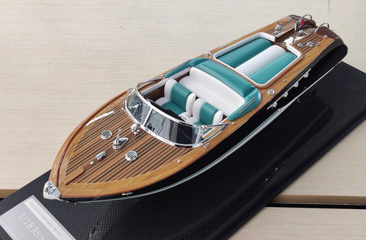 VMB 1/18 Riva Aquarama Classic Speedboat Replica Display Model