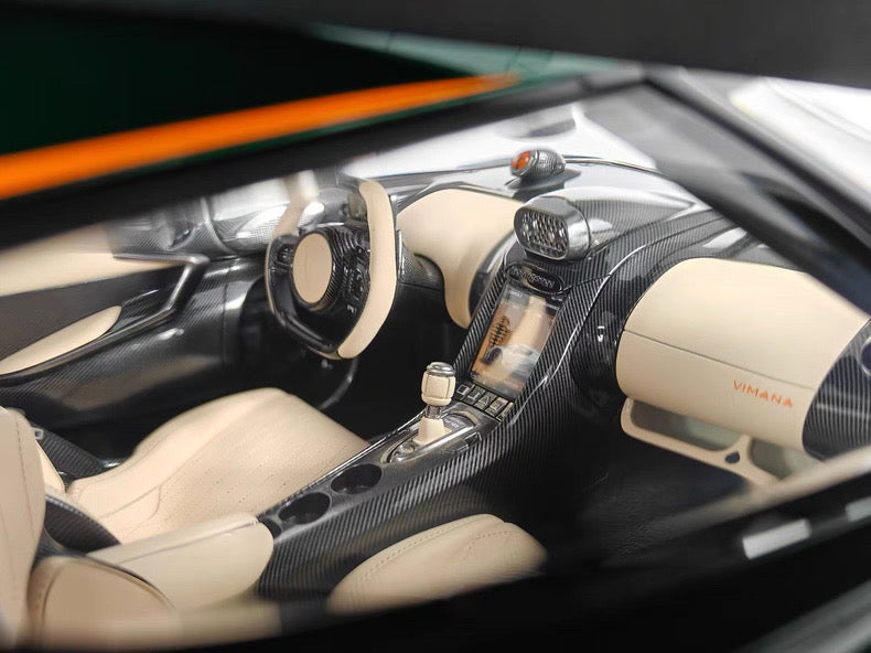Frontiart 1/8 Koenigsegg Jesko Carbon Dark Green Limited Edition
