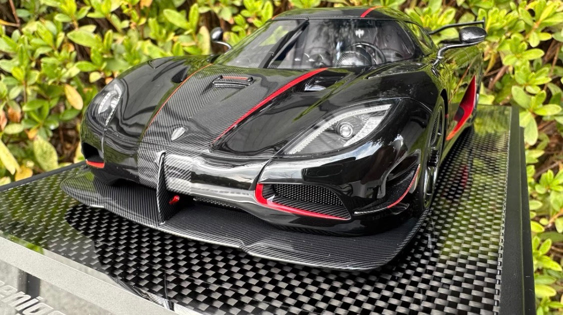 VMB Koenigsegg Agera RSR Black Carbon 1/18 Resin Model