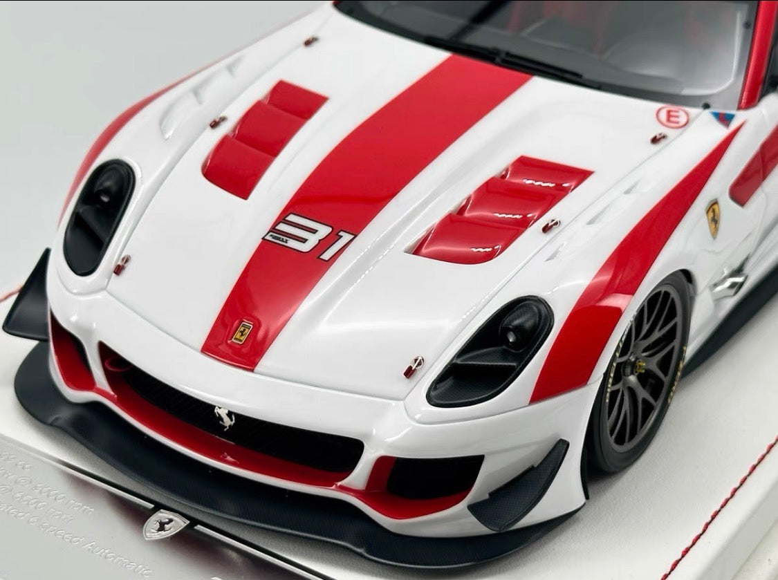 DG Model 1/18 Ferrari 599 XX EVO #31 White Red Racing Resin Model