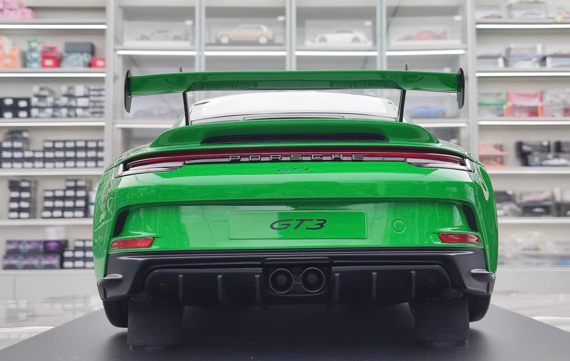 GT Spirit 1/8 Porsche 911 (992) GT3 Green Resin Model