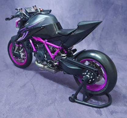 1/6 KTM1290 Super Duke Resin Motorcycle Model – Pre-order
