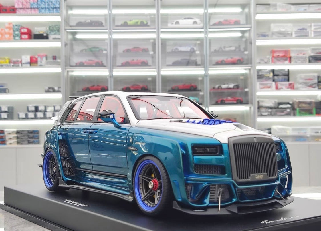 Dreamwalkers 1/18 Rolls-Royce RR Darknight D900 Two-Tone Resin Model