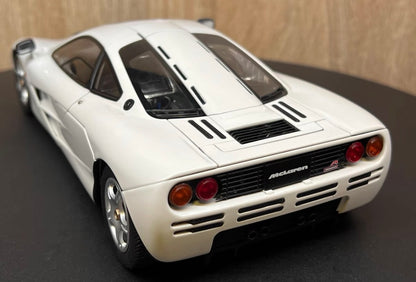 AUTOart 1/18 McLaren F1 White