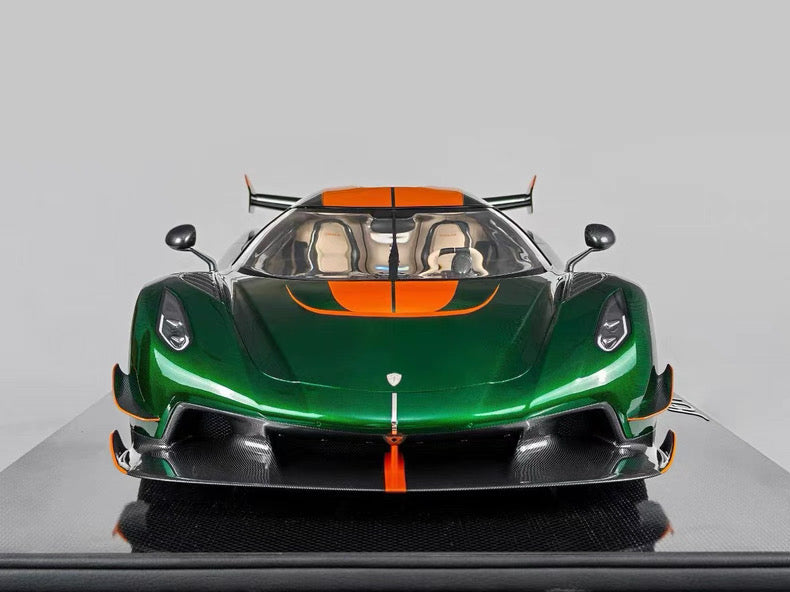 Frontiart 1/8 Koenigsegg Jesko Carbon Dark Green Limited Edition
