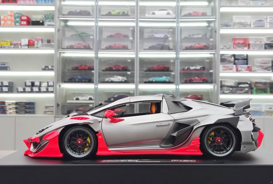 Dreamwalkers 1/18 Lamborghini Awakenup P61 Electroplated Silver Resin Model