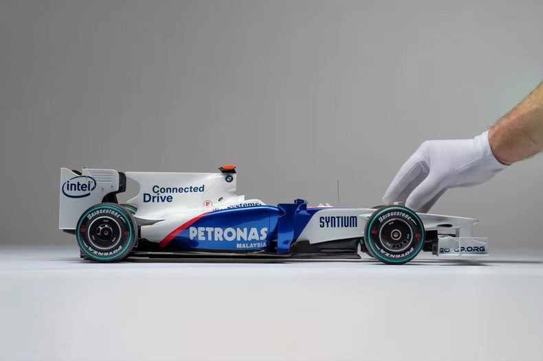 Amalgam 1/8 BMW Sauber F1.09 Formula 1 Resin Model – Robert Kubica – 2009 Abu Dhabi Grand Prix
