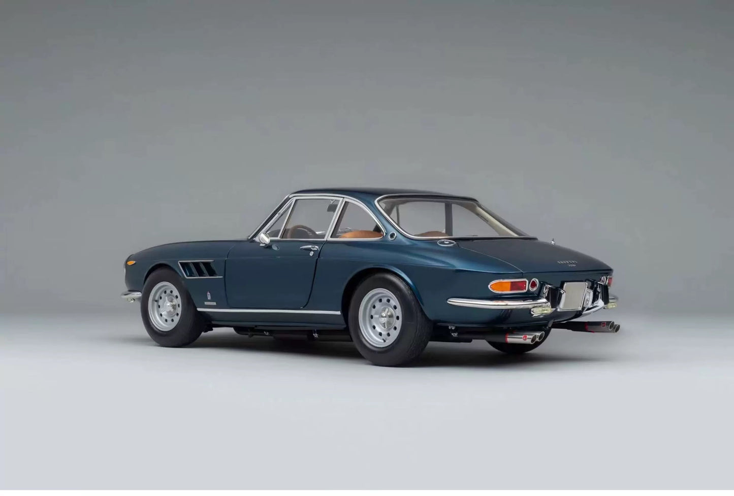 Amalgam 1/8 Ferrari 330 GTC 1966 Resin Model