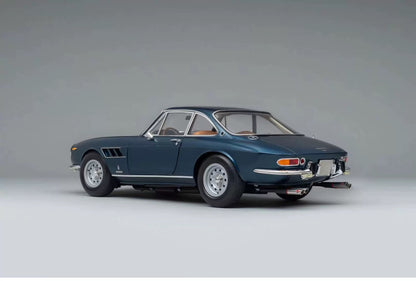 Amalgam 1/8 Ferrari 330 GTC 1966 Resin Model