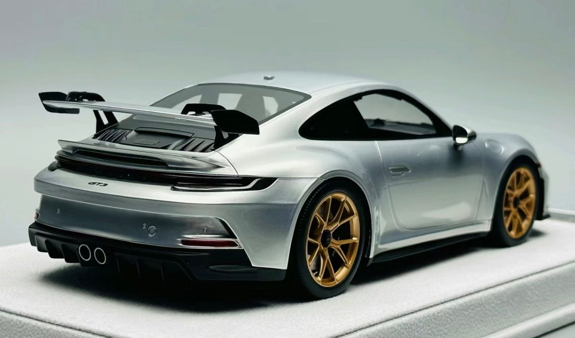 FuelMe Porsche 911 GT3 992 Silver Gold Wheels Limited 10 1/18 Resin Model