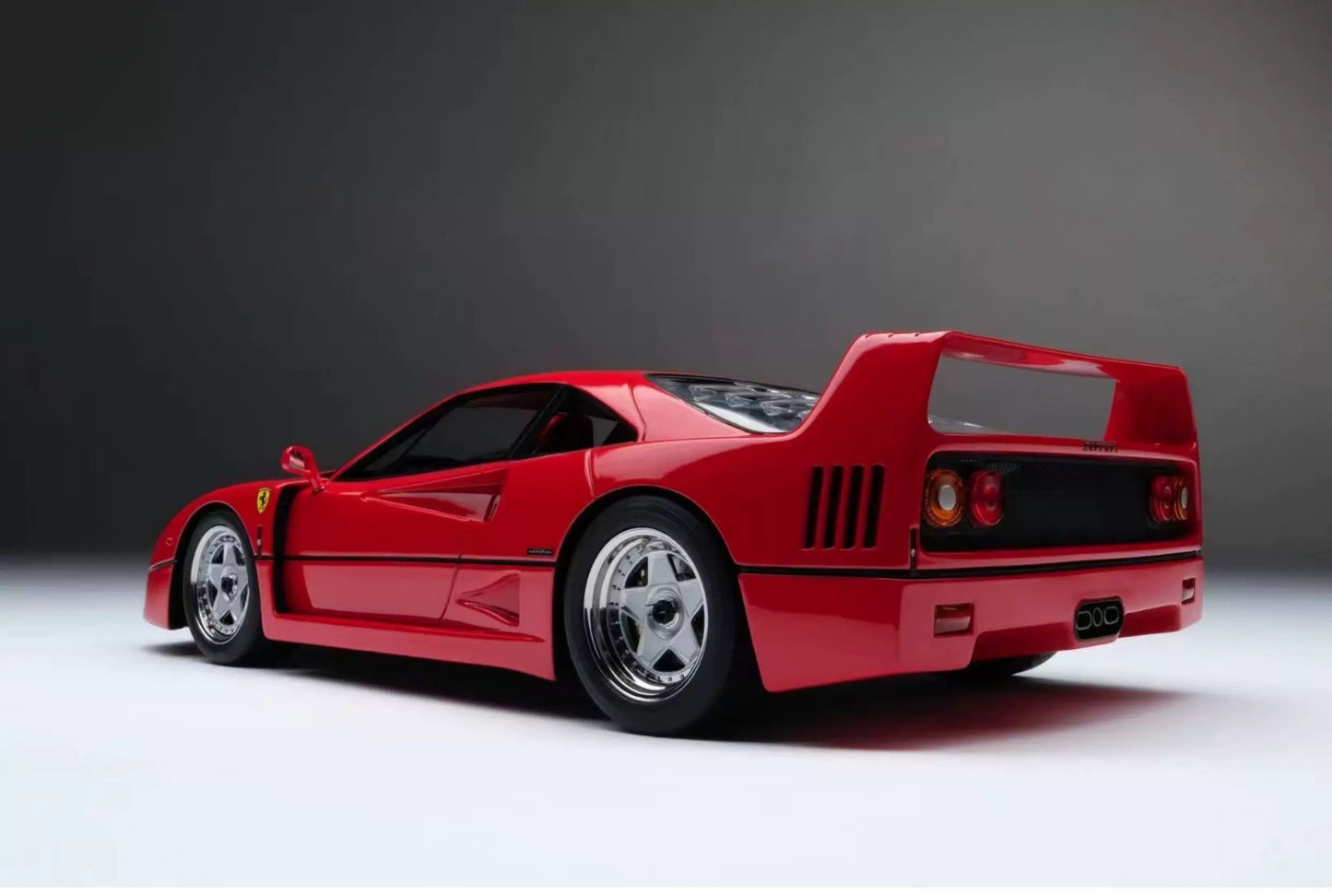 Amalgam 1/18 Ferrari F40 Red Resin Model