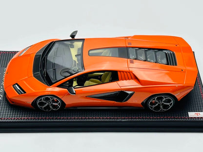 MR 1/18 Lamborghini Countach LPI 800-4 Orange Resin Model