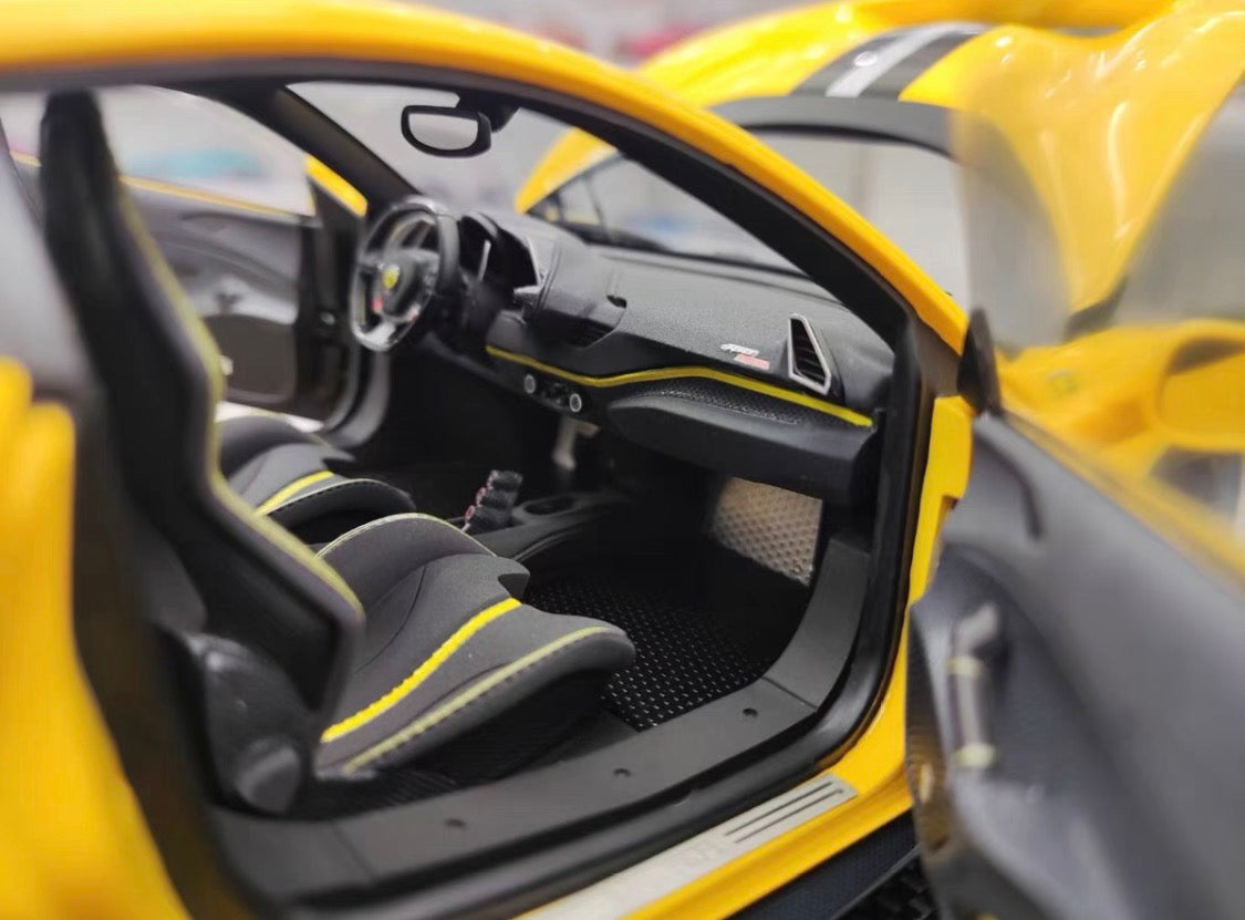 DM Model 1/18 Ferrari 488 Pista Fully Open Resin Model Limited 10