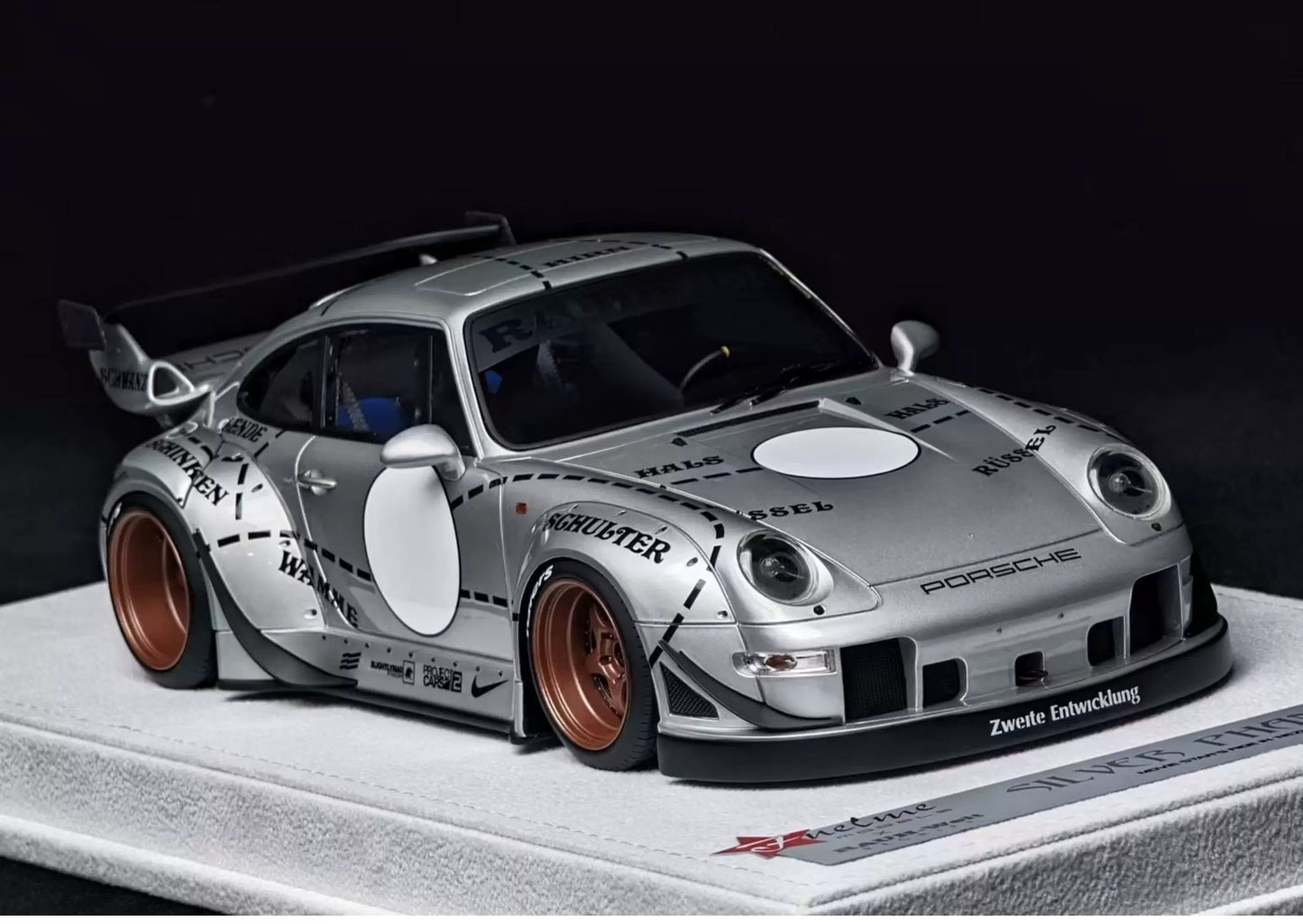 FuelMe 1/18 Porsche 993 RWB “Silver Pig” Resin Model