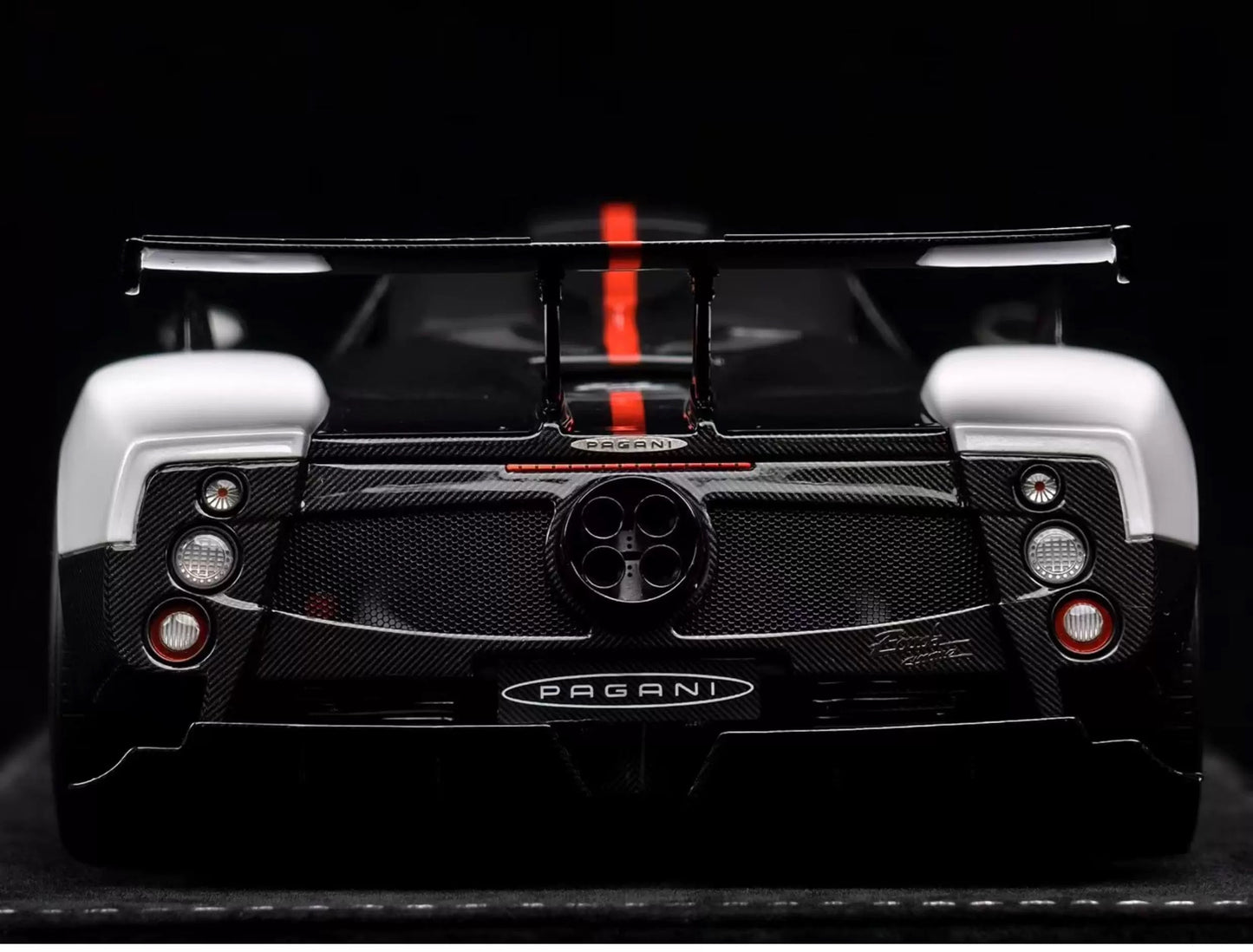 HH Model 1/18 Pagani Zonda Cinque White Carbon Resin Model