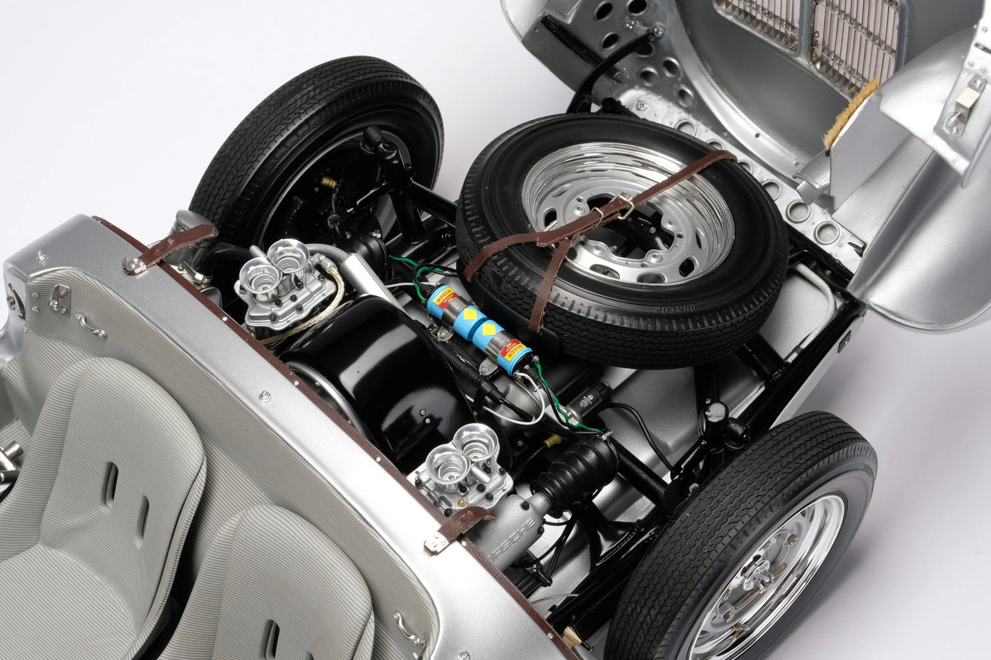 Amalgam 1/8 Porsche 550 Spyder