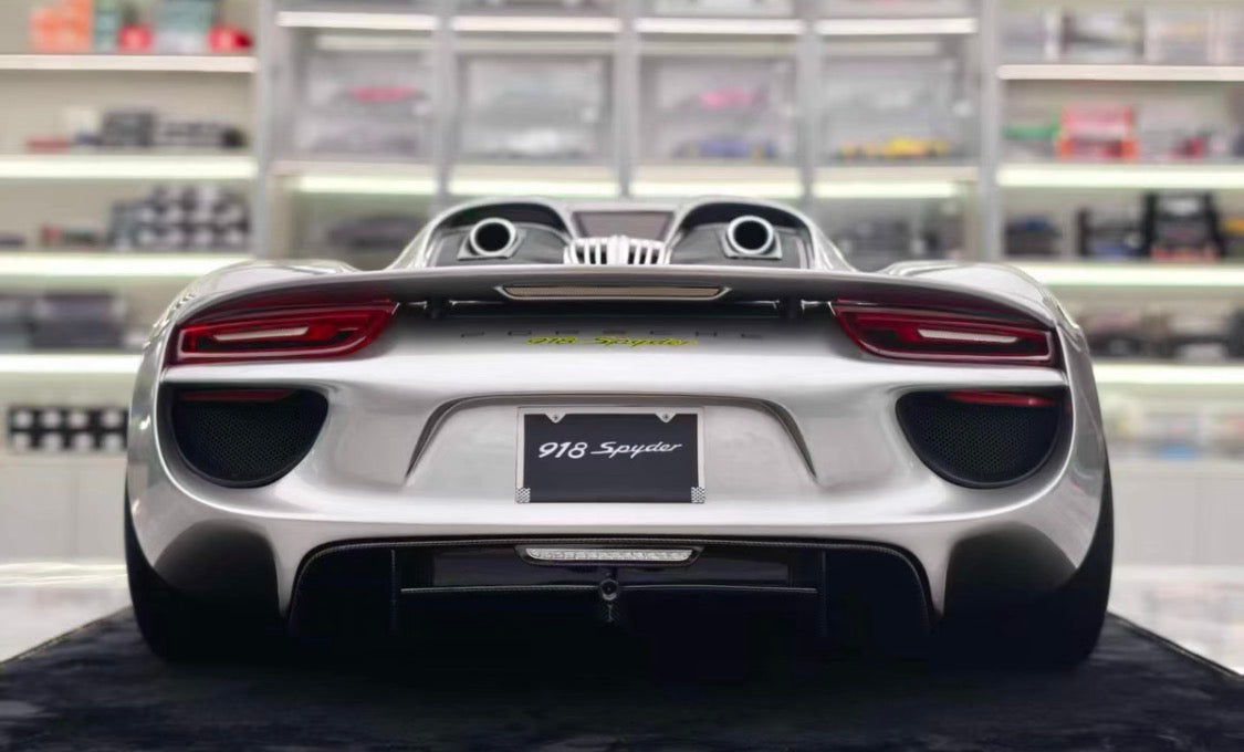 HH Model 1/8 Porsche 918 Spyder Silver Resin Model