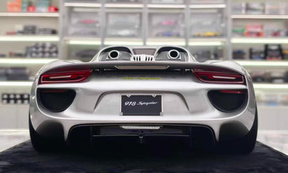HH Model 1/8 Porsche 918 Spyder Silver Resin Model