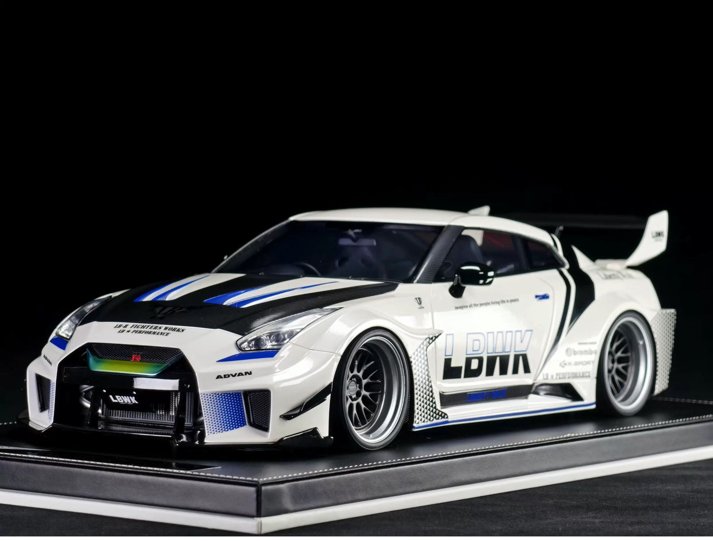 IVY 1/12 LB-Silhouette Works GT Nissan 35GT-RR Resin Model
