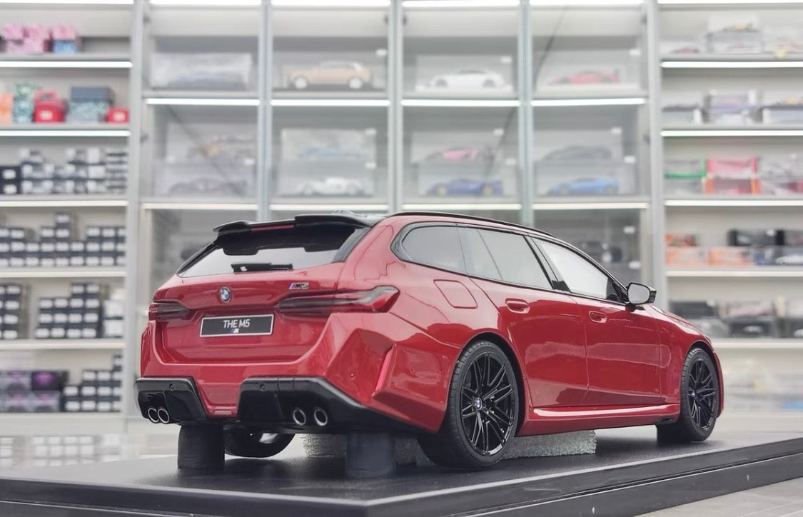 GT Spirit 1/18 BMW M5 Touring Red Resin Model