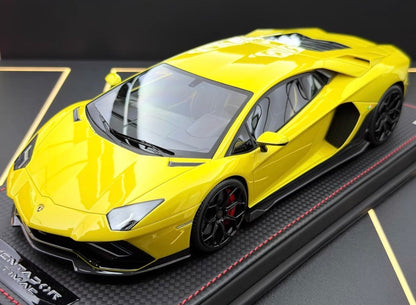 MR 1/18 Lamborghini Aventador LP780-4
