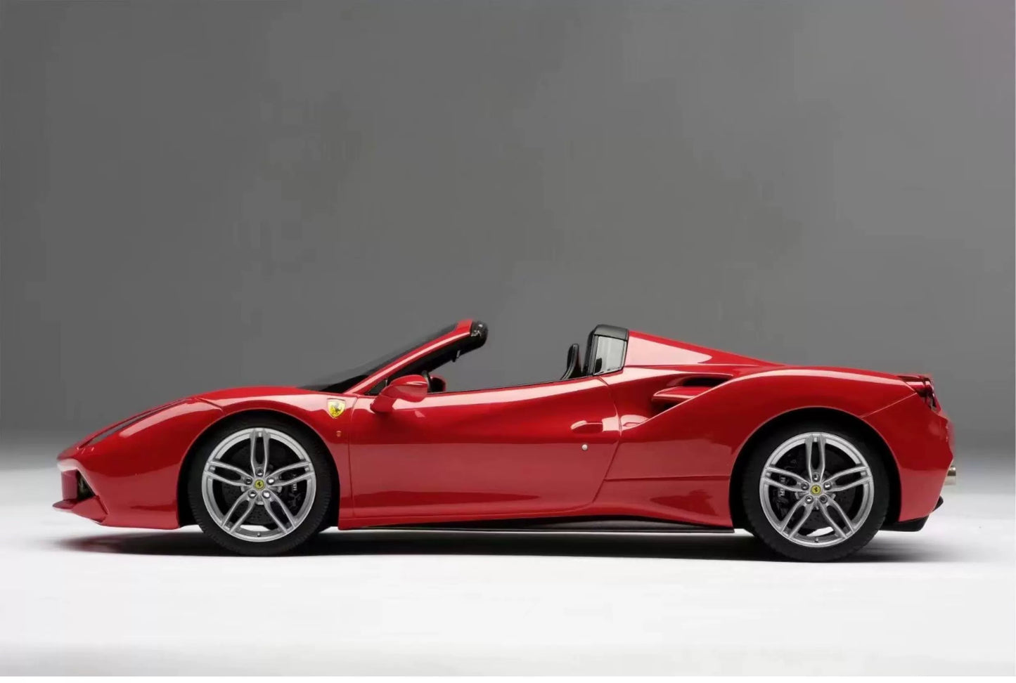 Amalgam 1/18 Ferrari 488 Spider Resin Model