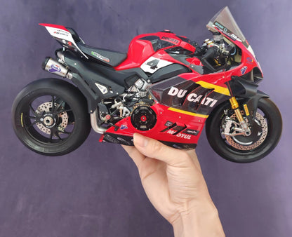 1/6 Ducati WSBK Livery Resin Motorcycle Model – Pre-order Only