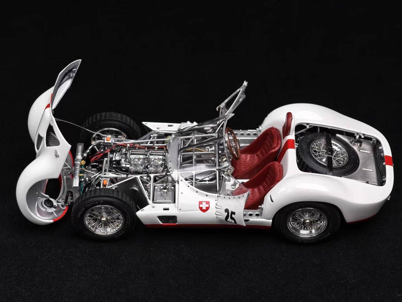 CMC 1/18 Maserati Tipo 61 Birdcage No.25 M-279 | Fully Opening