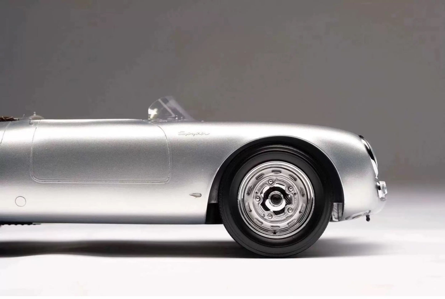 Amalgam 1/18 Porsche 550 Spyder Road & Track Resin Model