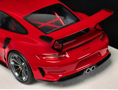 Make Up 1/18 Porsche 911 GT3 RS Resin Model