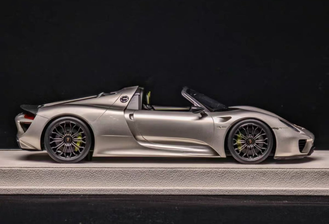 Make Up 1/18 Porsche 918 Spyder GD Custom Edition EML045GD – Limited 30 pcs