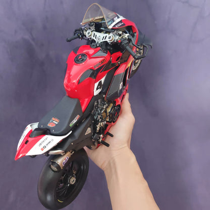 1/6 Ducati WSBK Livery Resin Motorcycle Model – Pre-order Only