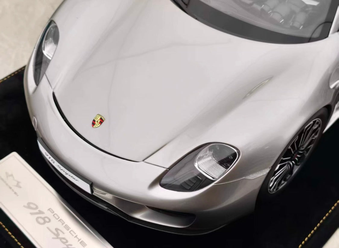 HH Model 1/8 Porsche 918 Spyder Silver Resin Model