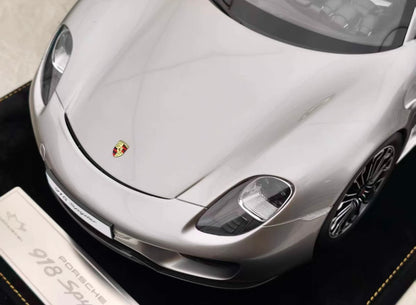 HH Model 1/8 Porsche 918 Spyder Silver Resin Model