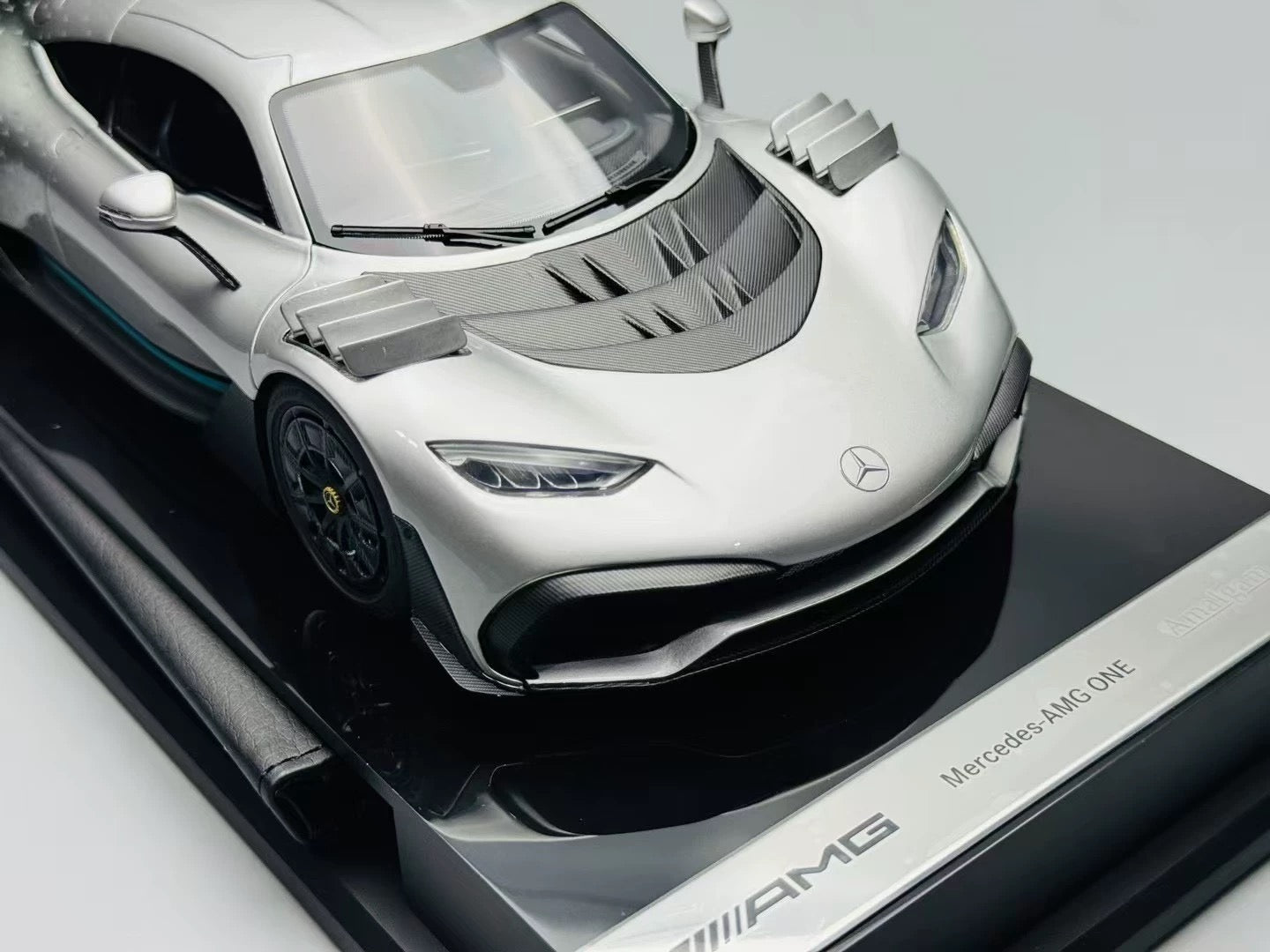 Amalgam 1/18 Mercedes-Benz AMG ONE Resin Model