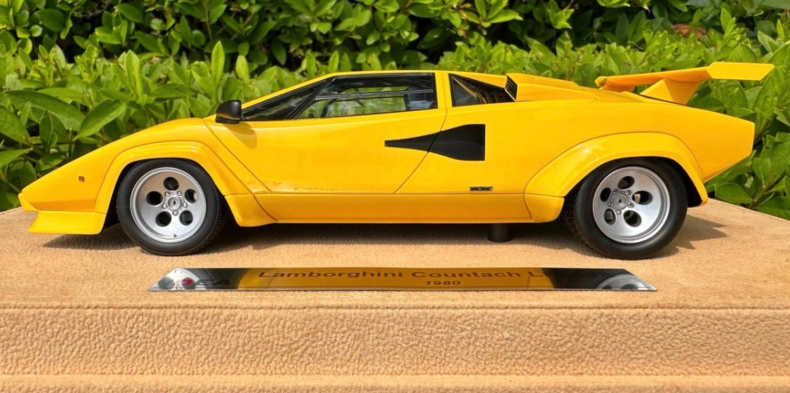 Make Up Lamborghini Countach LP400S Yellow 1/18 Resin Model