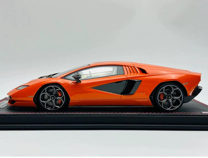 MR 1/18 Lamborghini Countach LPI 800-4 Orange Resin Model