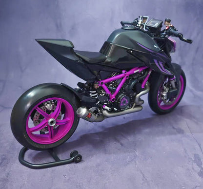 1/6 KTM1290 Super Duke Resin Motorcycle Model – Pre-order