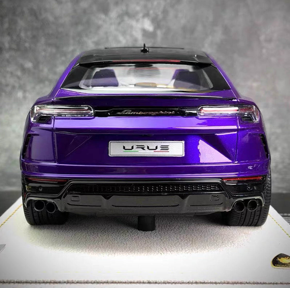 MR 1/18 Lamborghini Urus SUV Purple Limited Edition – White Interior – Limited 16 pcs
