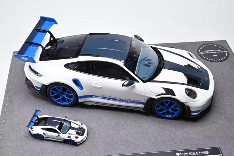 TP 1/18 & 1/64 Porsche 911 GT3 RS Sonderwunsch Twin Set – White Blue