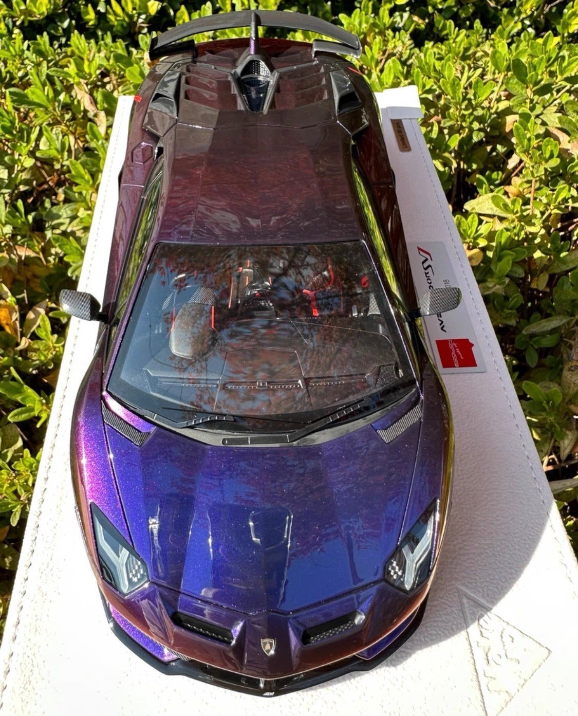 Make Up Lamborghini Aventador SVJ Chameleon Purple 1/18 Resin Model
