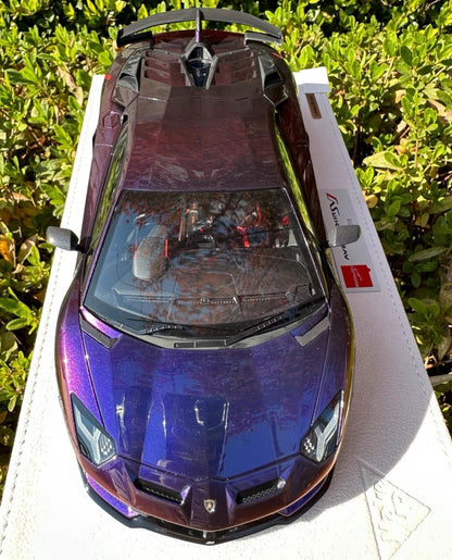 Make Up Lamborghini Aventador SVJ Chameleon Purple 1/18 Resin Model