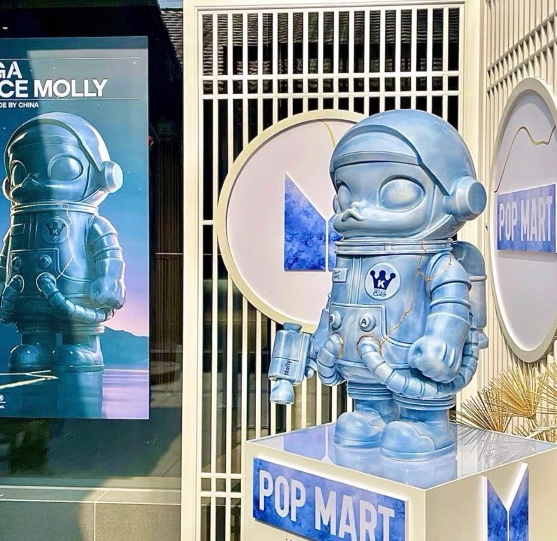 Pop Mart Mega Space Molly 1000% Pure Blue Ceramic Edition