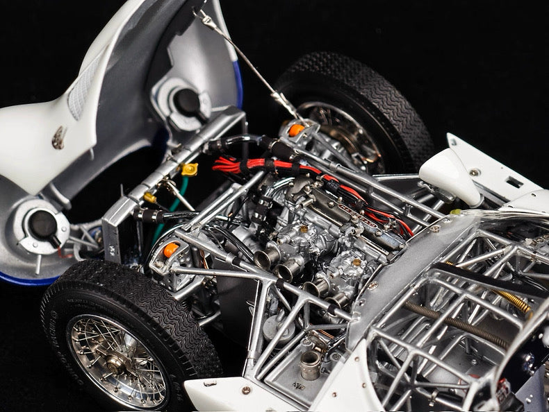CMC 1/18 Maserati Tipo 61 Birdcage No.66 M-281 | Fully Opening Diecast