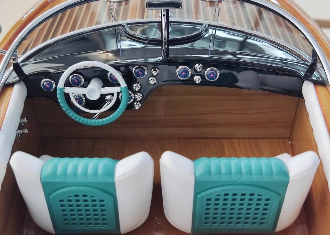VMB 1/18 Riva Aquarama Classic Speedboat Replica Display Model